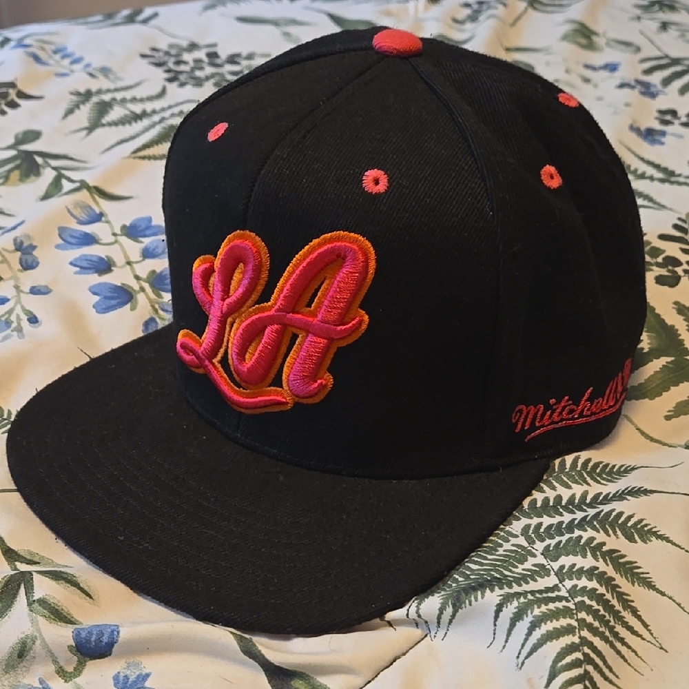 Mitchell & Ness Black and Pink LA Lakers Cap Sports Basketball